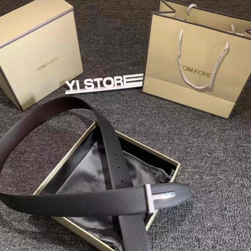 Tom Ford Black Leather Belt with Silver Buckle - Picture 4 of 4